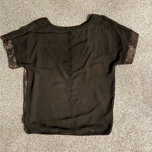 Danier snake print tee - Picture 5 of 6